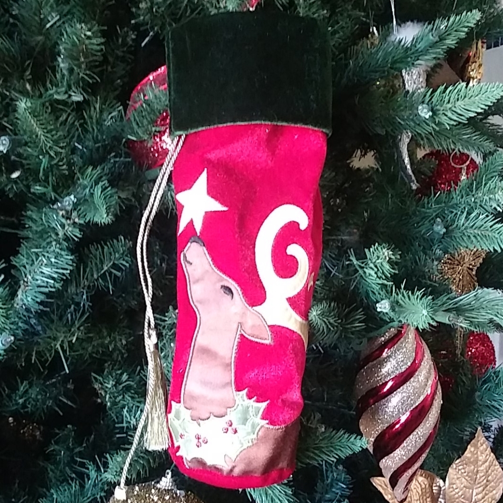 CHRISTMAS WINE HOLDER